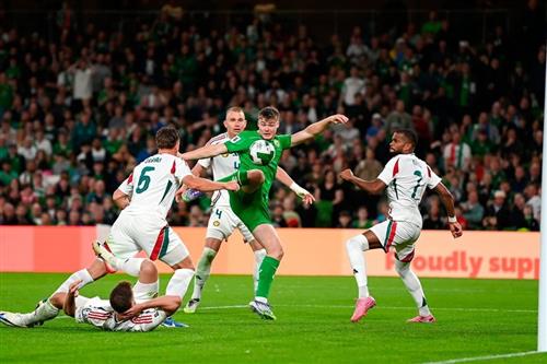 Irlande contre Hongrie