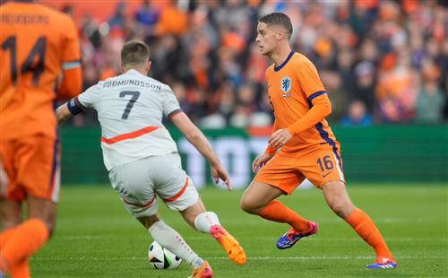 Pays-Bas contre Islande
