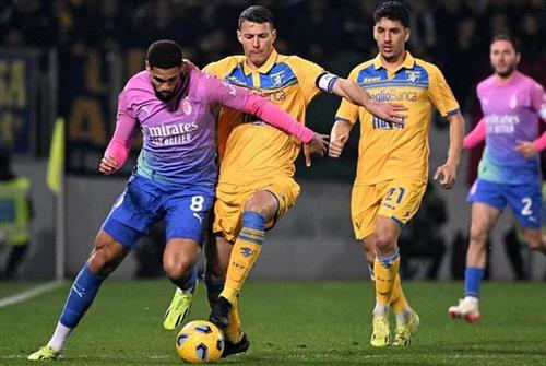Frosinone contre Milan AC