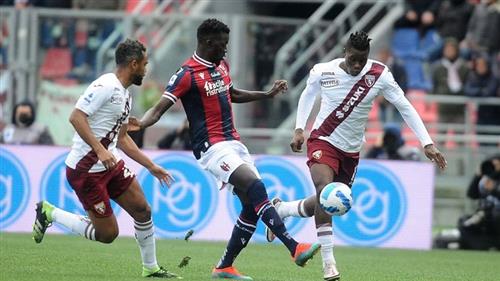 Turin contre Bologne