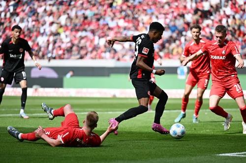 Fribourg vs Eintracht Francfort