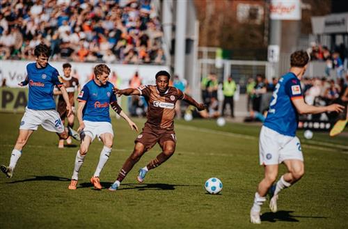 Kierholstein contre St.Pauli