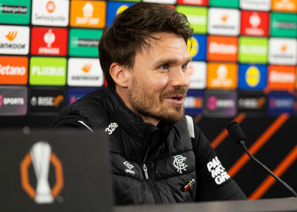Entraîneur des Rangers : J'ai hâte de jouer contre la Roma, le match sera à égalité
