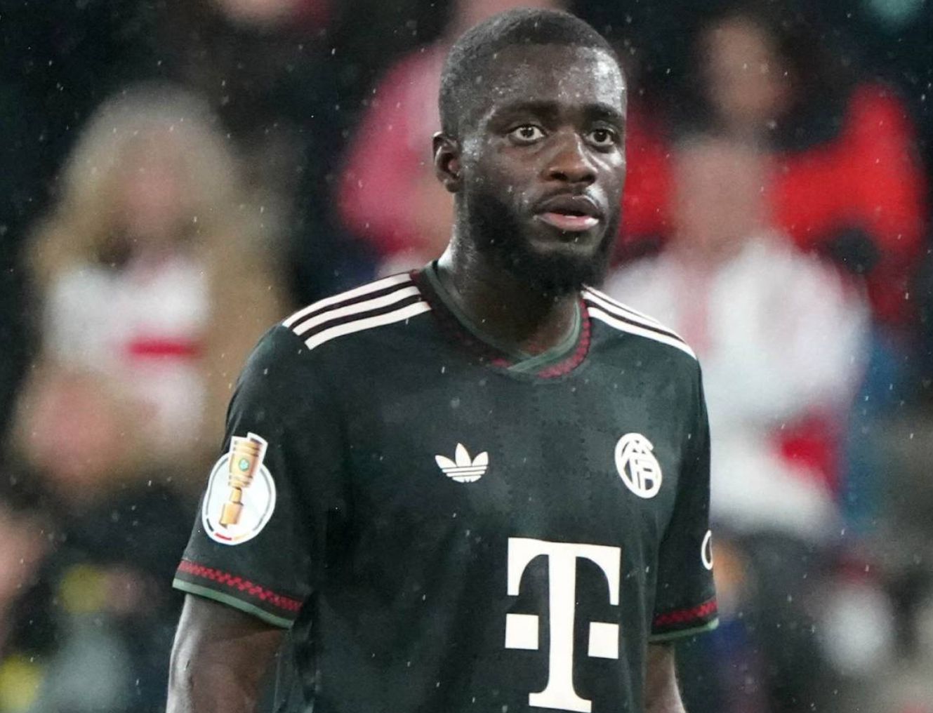 Image: La nouvelle selon laquelle Yupa et le Real Madrid seraient parvenus à un accord est fausse, le Bayern est toujours en négociations pour le renouvellement de son contrat
