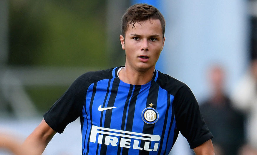 Médias néerlandais : Van Heusden, ancien défenseur central talentueux de l'Inter Milan, s'est déchiré le ligament croisé pour la troisième fois de sa carrière