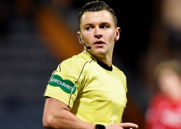 Officiel: l'arbitre écossais Walsh arbitrera la Turquie contre la Bulgarie