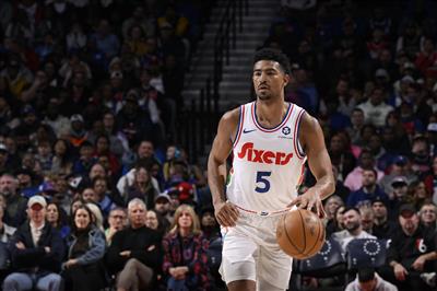 Continuez à augmenter votre valeur! Grimes a réussi 5 des 8 tirs à trois points et a contribué 24 points et a réussi un tir à trois points clé
