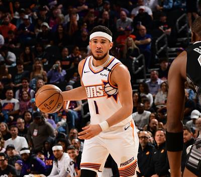 Seulement 10 clichés ont été pris aujourd'hui ! Booker : Sera plus agressif et a hâte de s'associer avec Jaylen Green
