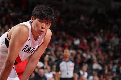 Yang Hansen parle de suivre le rythme rapide des Blazers : Grâce à l'entraînement, l'exigence intérieure est de se précipiter vers le panier