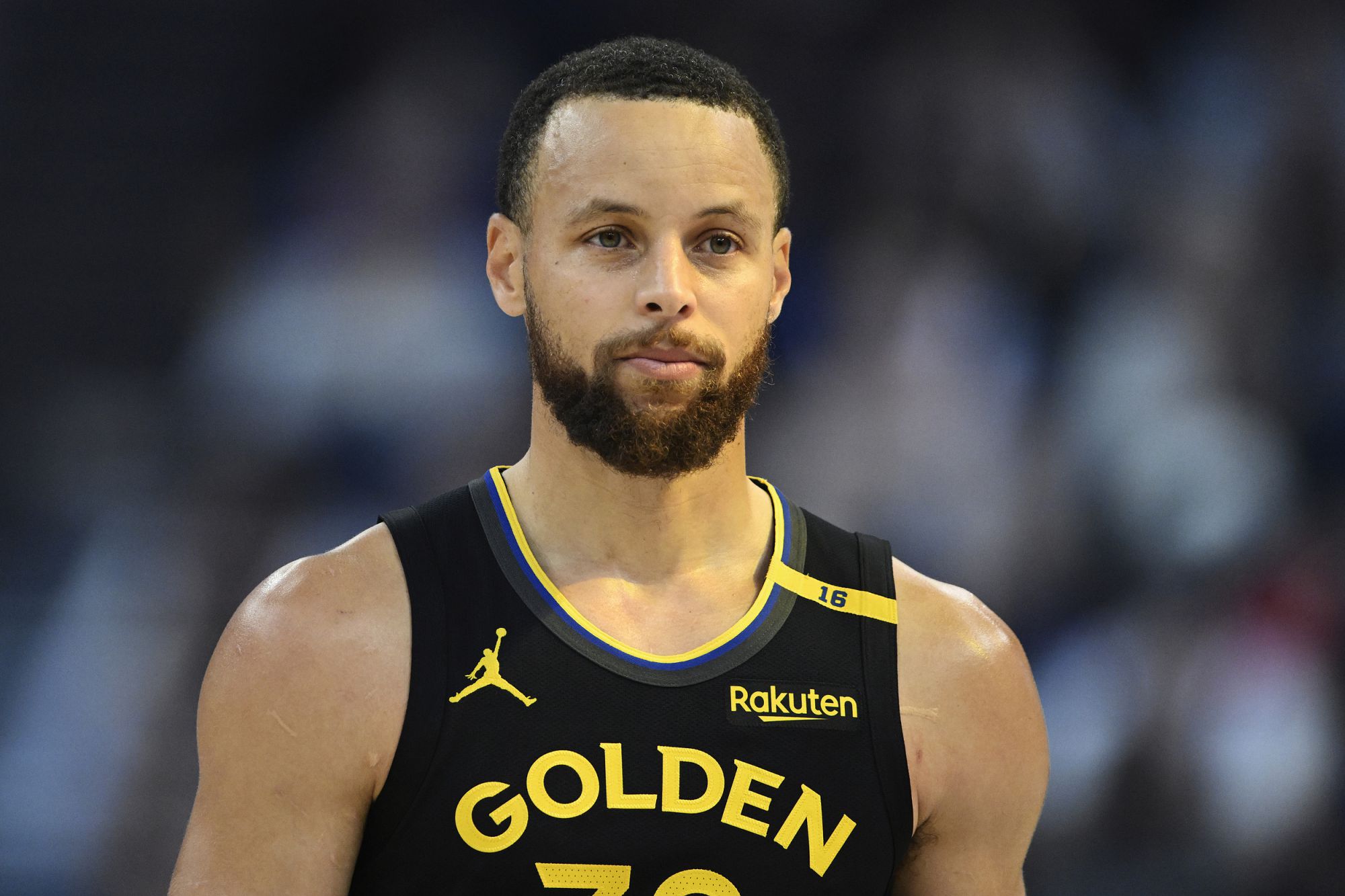 Curry : Je me sens beaucoup mieux qu'hier soir. Tout le monde devrait assumer la responsabilité des problèmes.